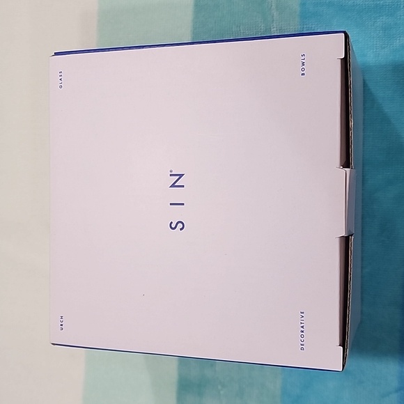 NIB SIN Urch glass decorative bowls (set of 3) - Picture 11 of 13